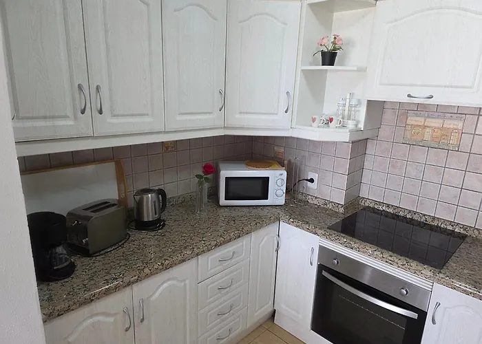 Jacaranda Close To The Beach, Sea-view, Pool, Wifi, Sat-tv Appartement *