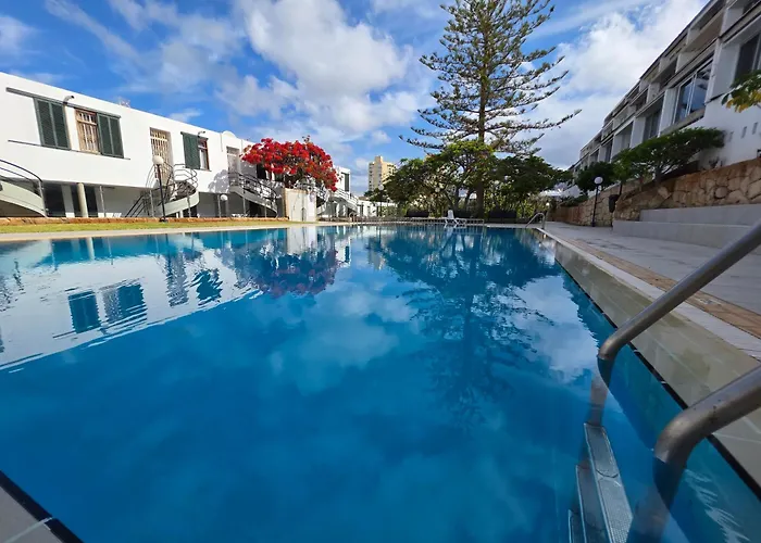 Jacaranda Close To The Beach, Sea-view, Pool, Wifi, Sat-tv * Arona (Tenerife)