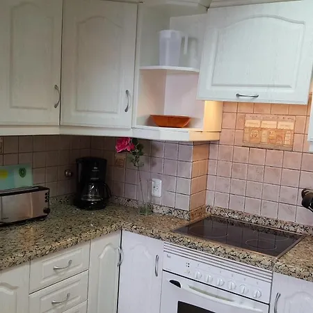 Apartment Jacaranda Close To The Beach, Sea-view, Pool, Wifi, Sat-tv Arona (Tenerife)