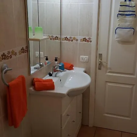 Jacaranda Close To The Beach, Sea-view, Pool, Wifi, Sat-tv * Arona (Tenerife)