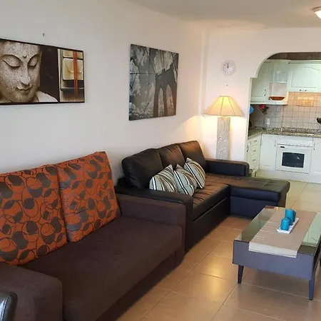 Jacaranda Close To The Beach, Sea-view, Pool, Wifi, Sat-tv Apartment