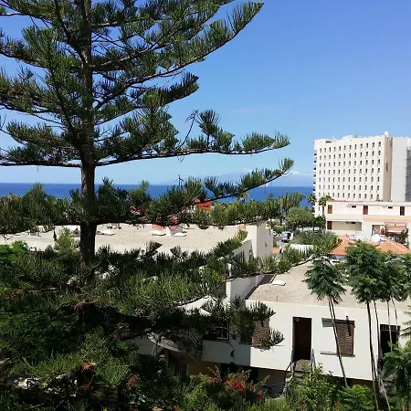 Apartment Jacaranda Close To The Beach, Sea-view, Pool, Wifi, Sat-tv