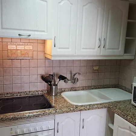 Jacaranda Close To The Beach, Sea-view, Pool, Wifi, Sat-tv
