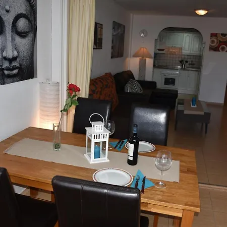 Apartment Jacaranda Close To The Beach, Sea-view, Pool, Wifi, Sat-tv *
