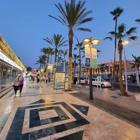 Jacaranda Close To The Beach, Sea-view, Pool, Wifi, Sat-tv Διαμέρισμα *