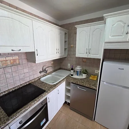 Jacaranda Close To The Beach, Sea-view, Pool, Wifi, Sat-tv * Arona (Tenerife)