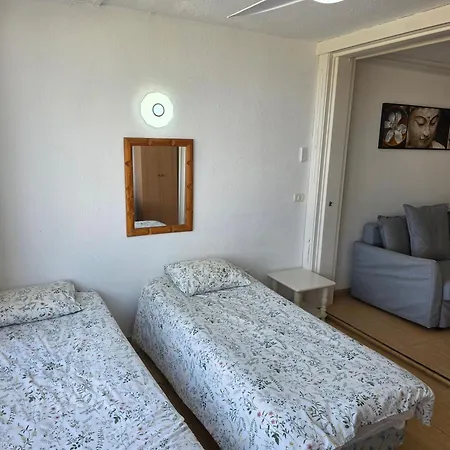 Apartment Jacaranda Close To The Beach, Sea-view, Pool, Wifi, Sat-tv Arona (Tenerife)