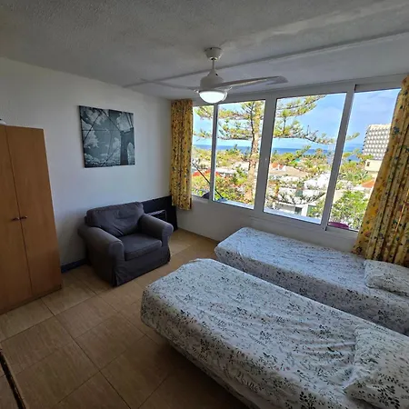 Jacaranda Close To The Beach, Sea-view, Pool, Wifi, Sat-tv *