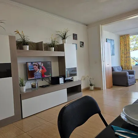 Jacaranda Close To The Beach, Sea-view, Pool, Wifi, Sat-tv 公寓 *