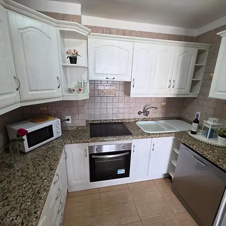Jacaranda Close To The Beach, Sea-view, Pool, Wifi, Sat-tv 公寓 *