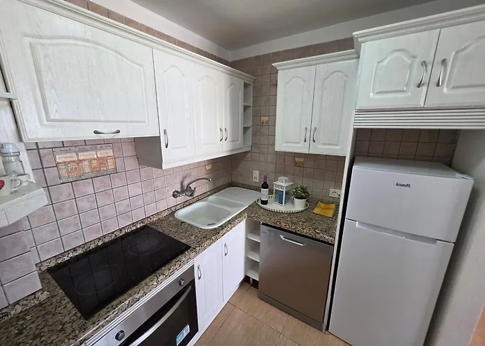 Jacaranda Close To The Beach, Sea-view, Pool, Wifi, Sat-tv * Arona (Tenerife)