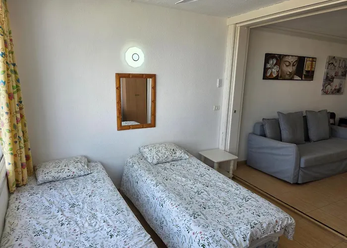Daire Jacaranda Close To The Beach, Sea-view, Pool, Wifi, Sat-tv Arona (Tenerife)