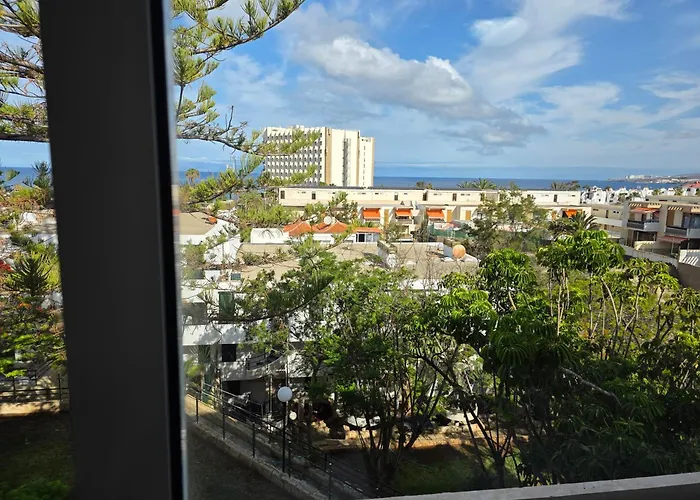 Jacaranda Close To The Beach, Sea-view, Pool, Wifi, Sat-tv