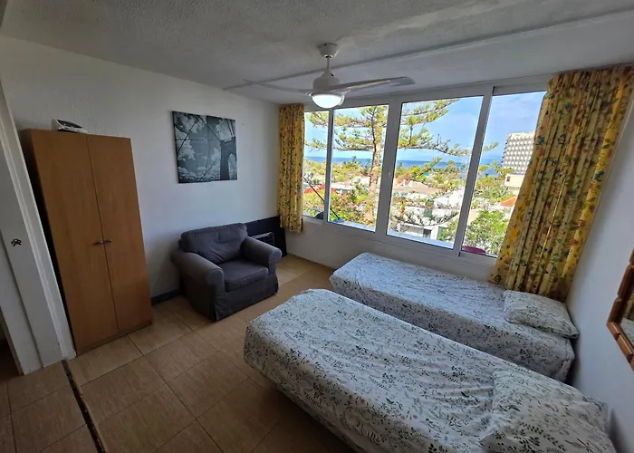 Jacaranda Close To The Beach, Sea-view, Pool, Wifi, Sat-tv *