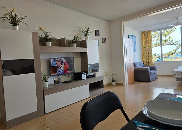 Jacaranda Close To The Beach, Sea-view, Pool, Wifi, Sat-tv Apartment *