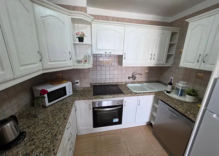 Jacaranda Close To The Beach, Sea-view, Pool, Wifi, Sat-tv Daire *