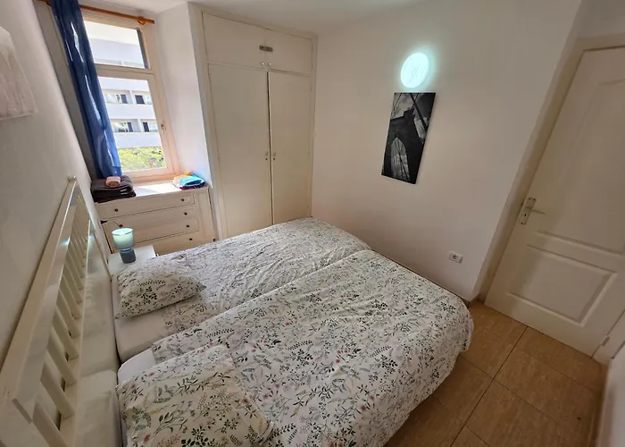 Jacaranda Close To The Beach, Sea-view, Pool, Wifi, Sat-tv *
